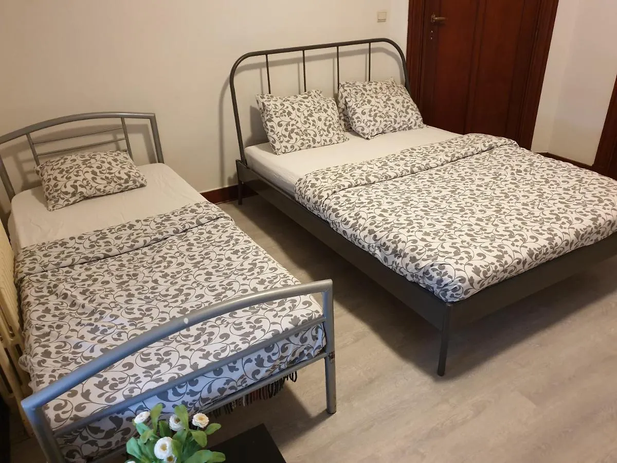 Group 2 Bedroom Apartment For 5 브뤼셀 0*,  벨기에